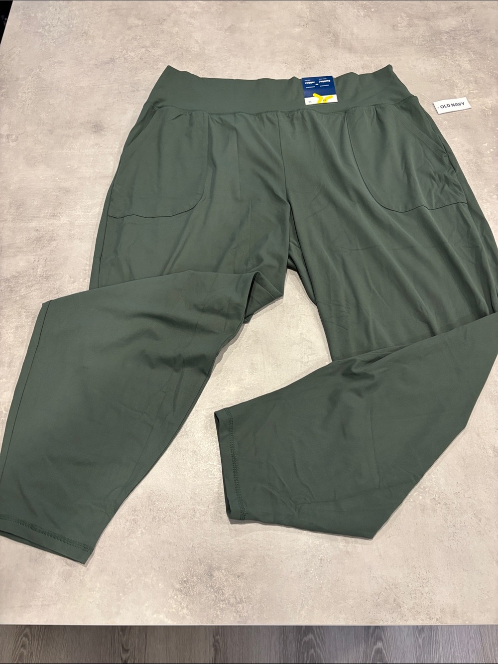 Old Navy Women’s Dark Olive Green Jogger-Style Sweatpants